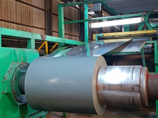 Verniciatura superiore15-25 +5um Coil di acciaio rivestito di colore Preverniciato Coil di acciaio galvanizzato Z275/PPGI Coils per pannelli di rivestimento metallici