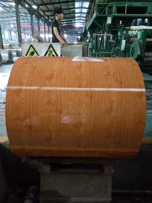 Rivestimenti murali Decorazioni interne Legno Grano bobine di acciaio Pre-verniciato bobina di acciaio zincato Z180 PE 15 anni di garanzia