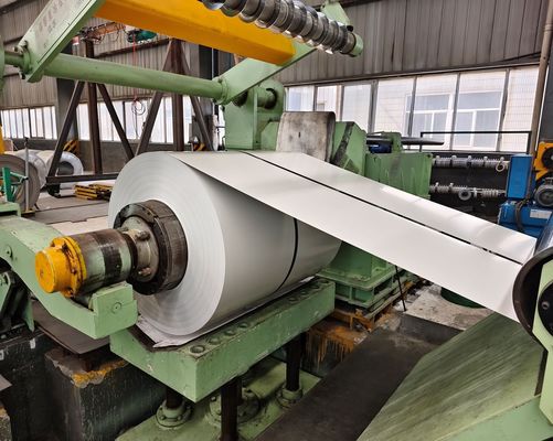 RAL9003 PPGL RMP AZ100 Piastrelle metalliche pre-pintate Galvalume Acciaio pannelli del tetto ondulato fogli Piastrelle rivestimento murario